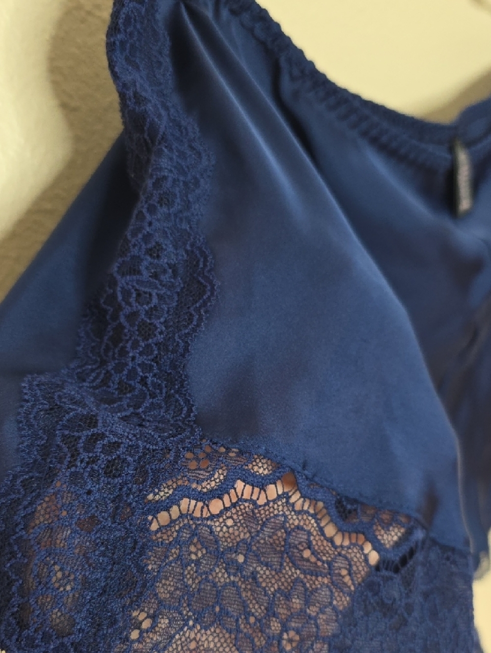 Victoria's Secret Satin Lace Pajama Shorts Navy Blue Women's Size L Silk Soft - Picture 6 of 9